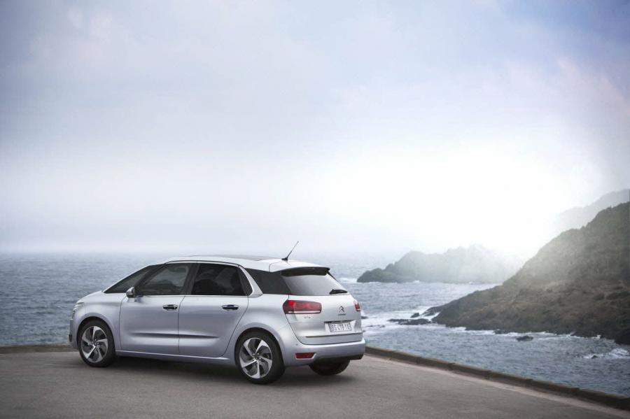  Citroen C4 Picasso 2013 года  (фото 49 из 50)